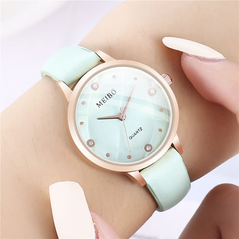 7 Farger Casual Leather Belte Quartz Watch Studded Diamond Round Dial