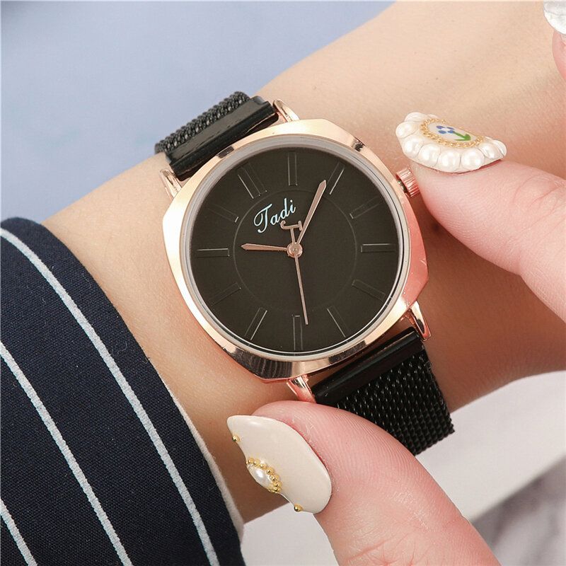 Trendy Klassisk Kvinner Armbåndsur Rose Gold Case Rund Urskive Full Alloy Quartz Klokker
