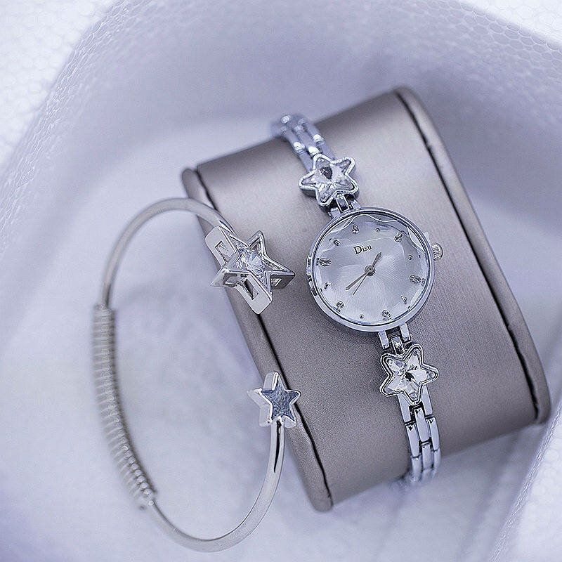 Trendy Quartz Armbåndsur Lucky Star Pendant Rustfritt Stål Klokke Rund Glass Cutting Dial Watch