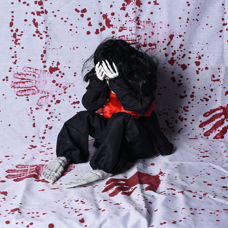 Halloween Skrekkdekorasjonrekvisitter Bar Haunted House Escape Supplies Stemmekontroll Gråte Spøkelse Skremmende Babydekorasjon