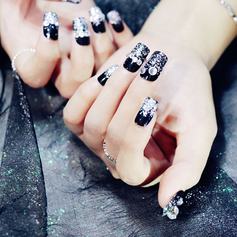 24 Stykker Skinnende Svart Glitter Ferdig Neglekunst Brude Falske Rygglim Neglekunststykker